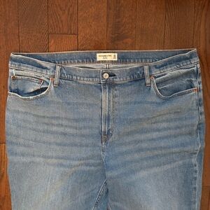 Abercrombie “The Mom” High Rise Short Length Jeans